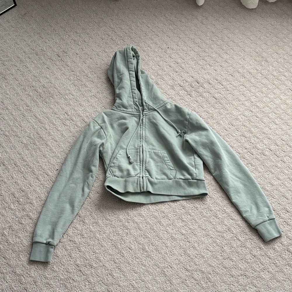 Brandy Melville Gray Cropped Hoodie